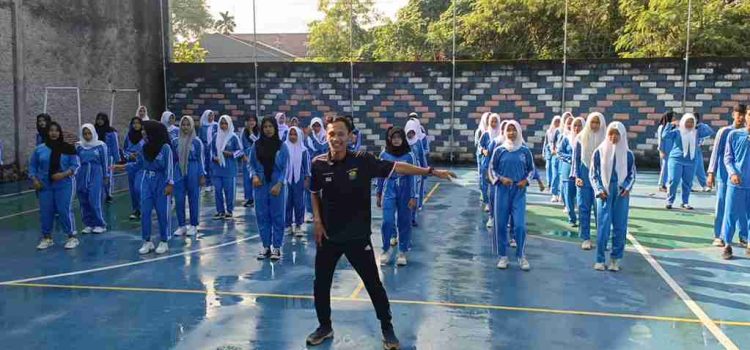 Senam Bersama Siswa SMK Bina Taruna Purwokerto Awal Tahun 2025